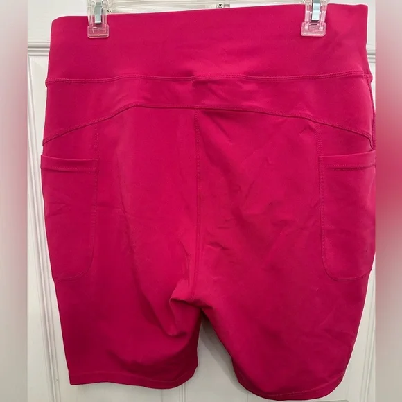 Pop fit bike shorts in magenta size 2X - Picture 2 of 5